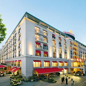 Grand Elysee Отель