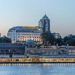 Hafen Отель