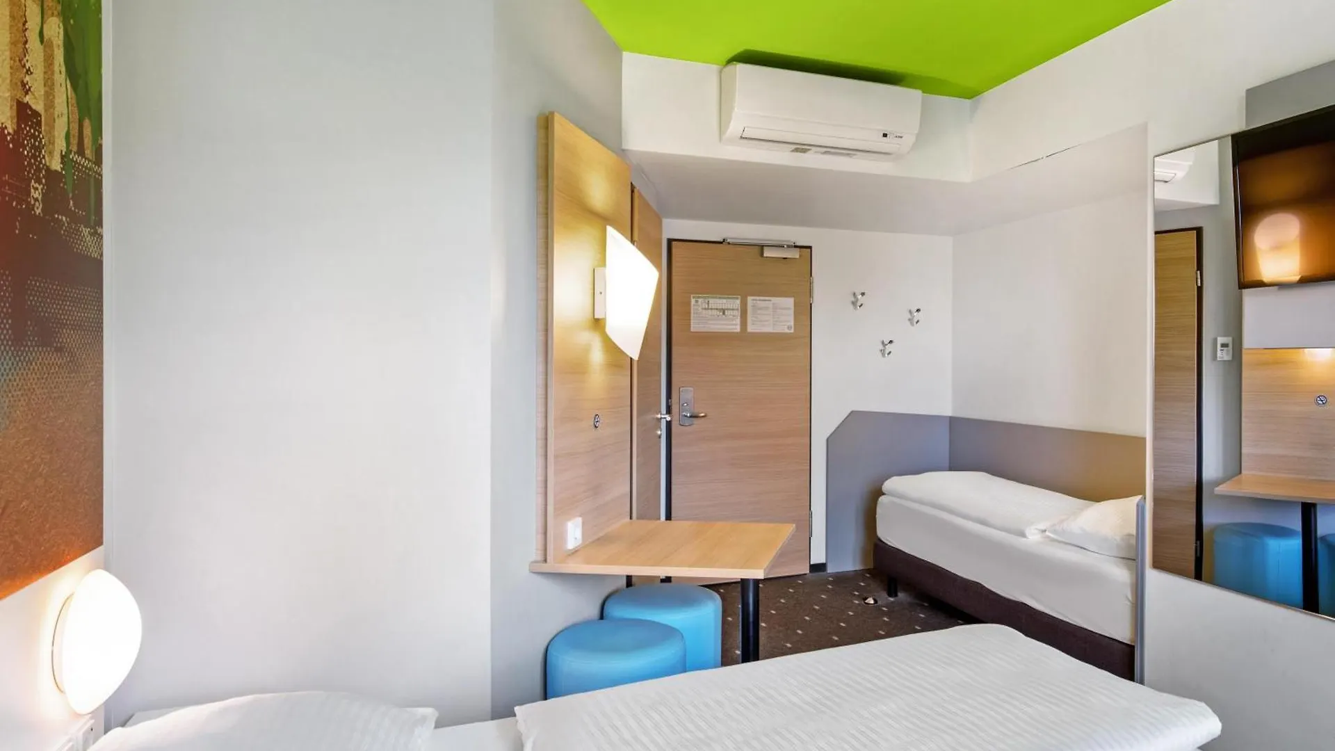 B&B Hotel Hamburg-Wandsbek  Hamburg-Harburg